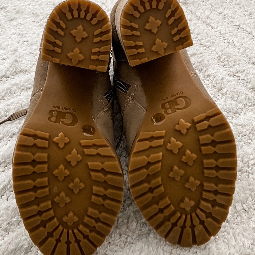 New! - Giani Bini Woman’s Lace Up Tan Boot - Size 7.5 - Picture 7 of 8